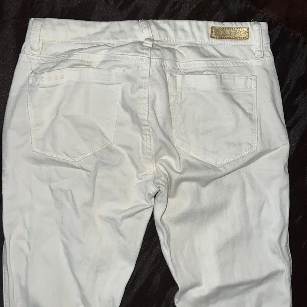 BLANKNYC White Girl’s Jeans Pants.  Size 12.  No stains or tears. - Picture 3 of 5